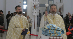 Патріарший собор Воскресіння Христового висловлює ПОДЯКУ ЖЕРТВОДАВЦЯМ на СВЯЩЕНИЧЕ ОБЛАЧЕННЯ